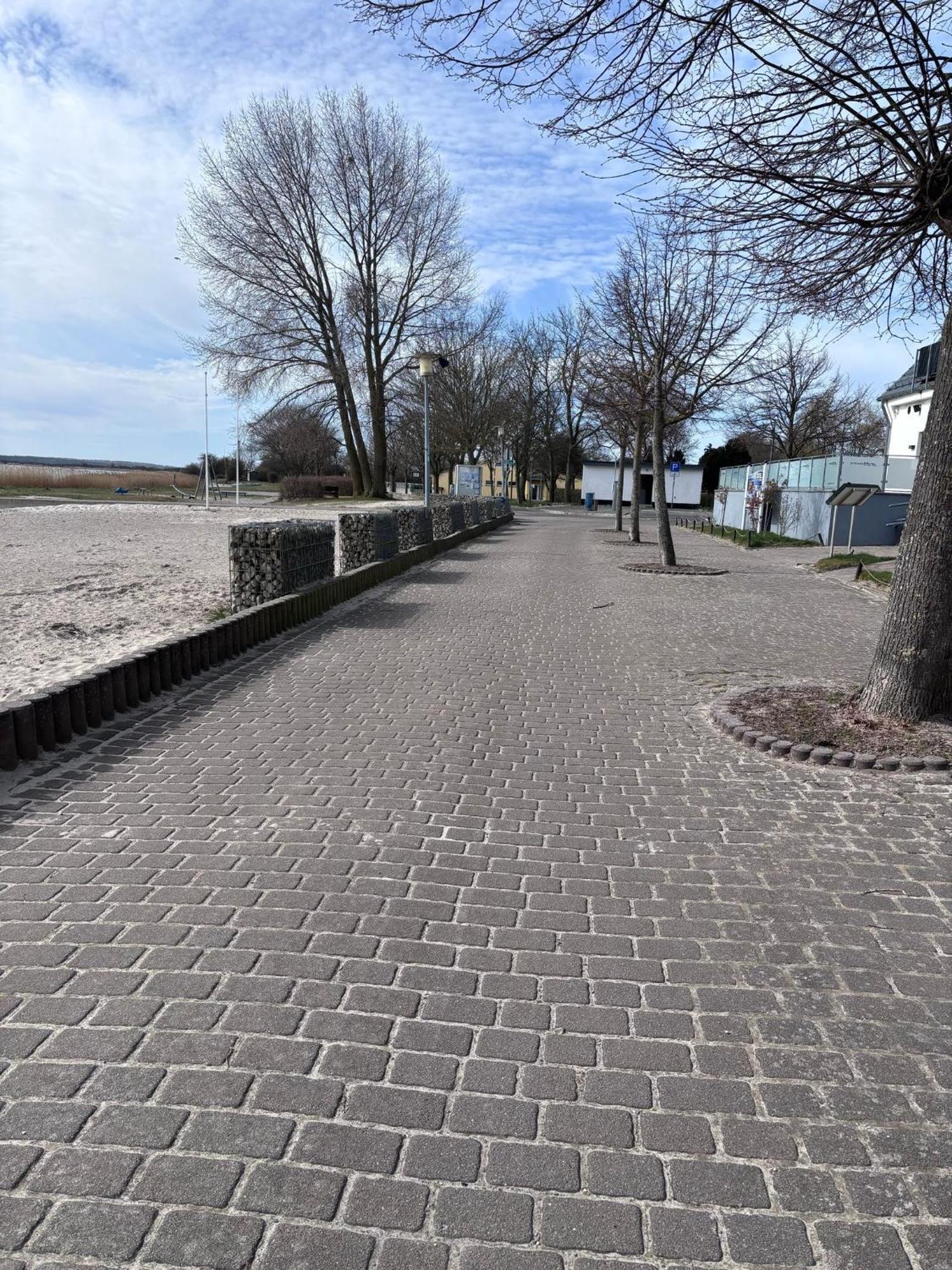 App 8O Grosser Tag Am Meer Mit Wasserblick Dranske Bagian luar foto