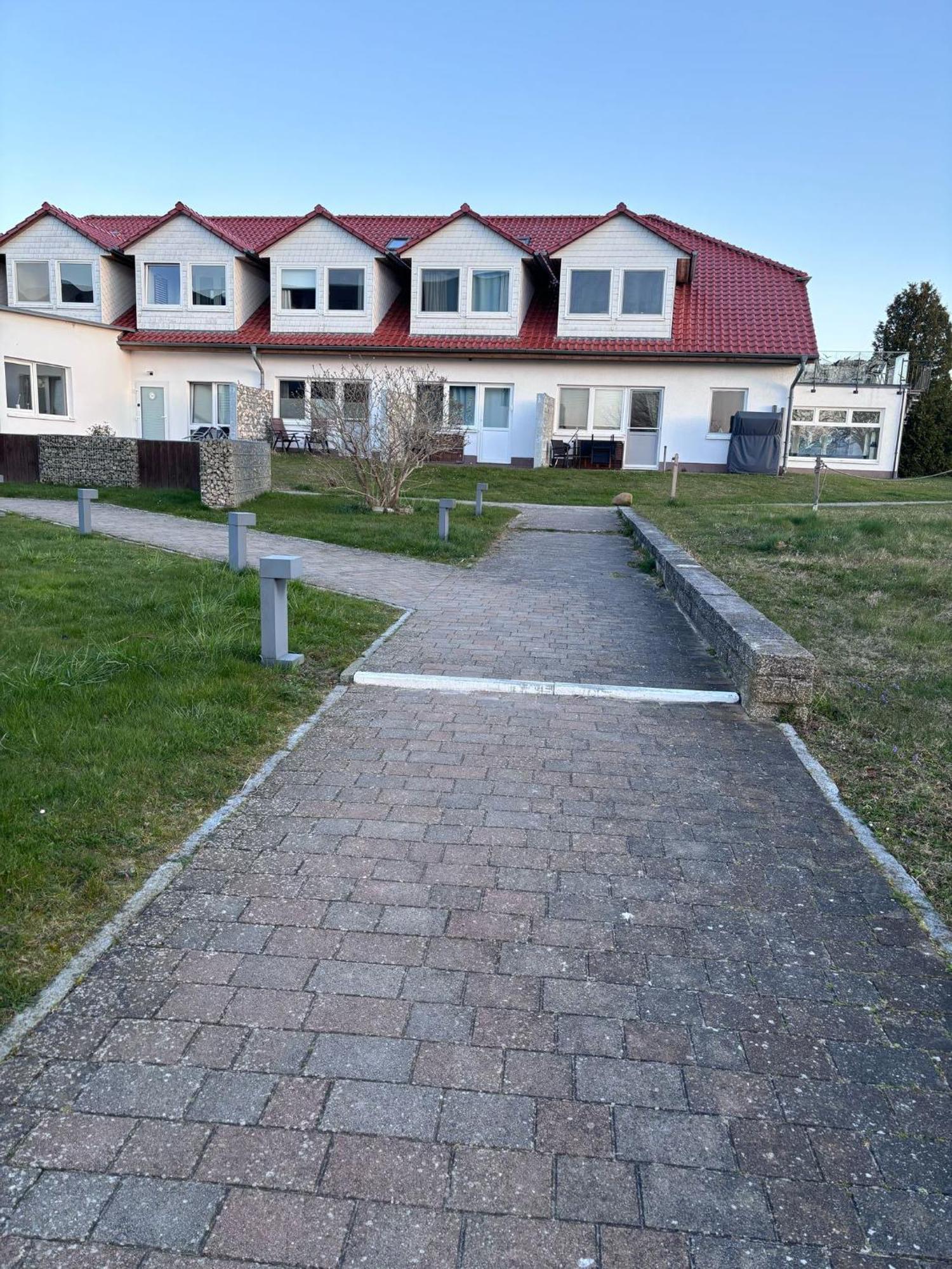 App 8O Grosser Tag Am Meer Mit Wasserblick Dranske Bagian luar foto