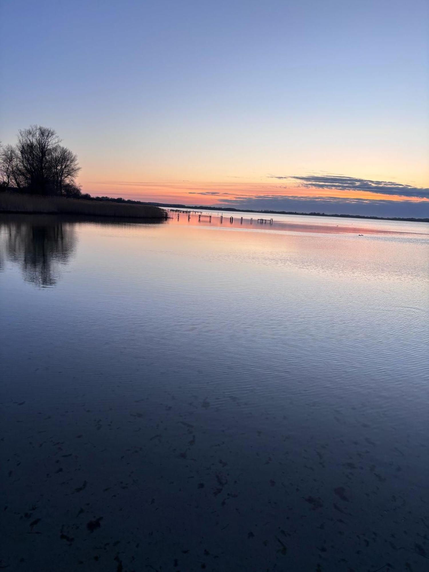 App 8O Grosser Tag Am Meer Mit Wasserblick Dranske Bagian luar foto