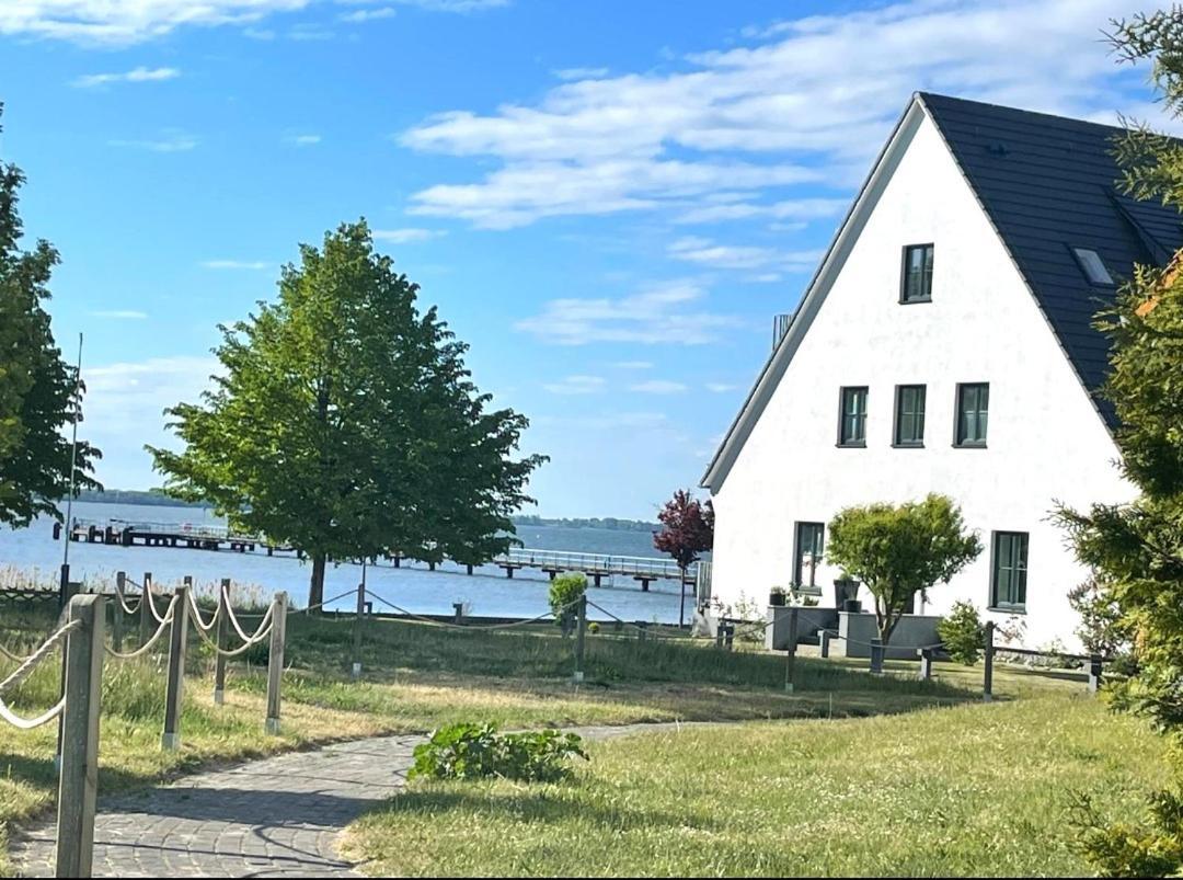 App 8O Grosser Tag Am Meer Mit Wasserblick Dranske Bagian luar foto
